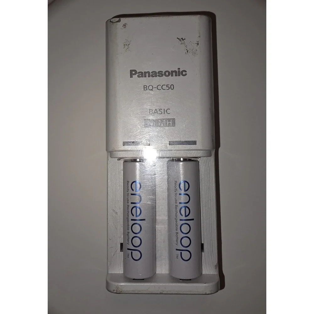 New Panasonic BQ-CC50 Ni-MH AA  Battery Charger With AA‎ Panasonic Batteries